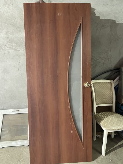 Двери б/у межкомнатные