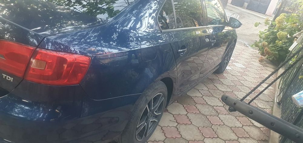 Volkswagen Jetta 2011  1.6 TDI  198.000 km reali, Stare tehnica foarte buna