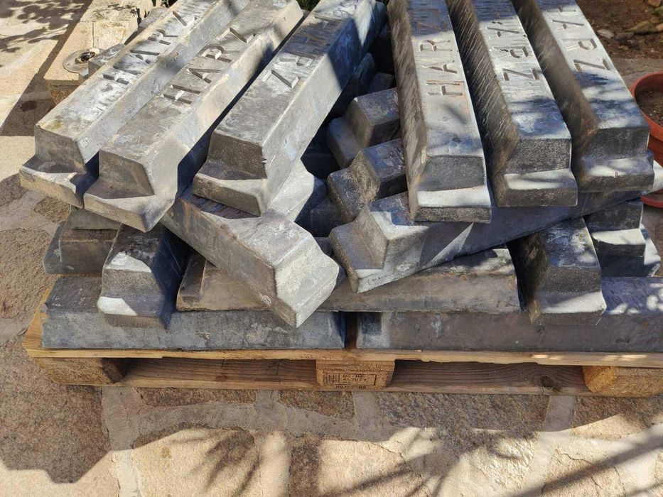 Продавам ново неупотребявано олово.