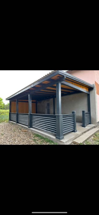 Vând terasă din lemn masiv