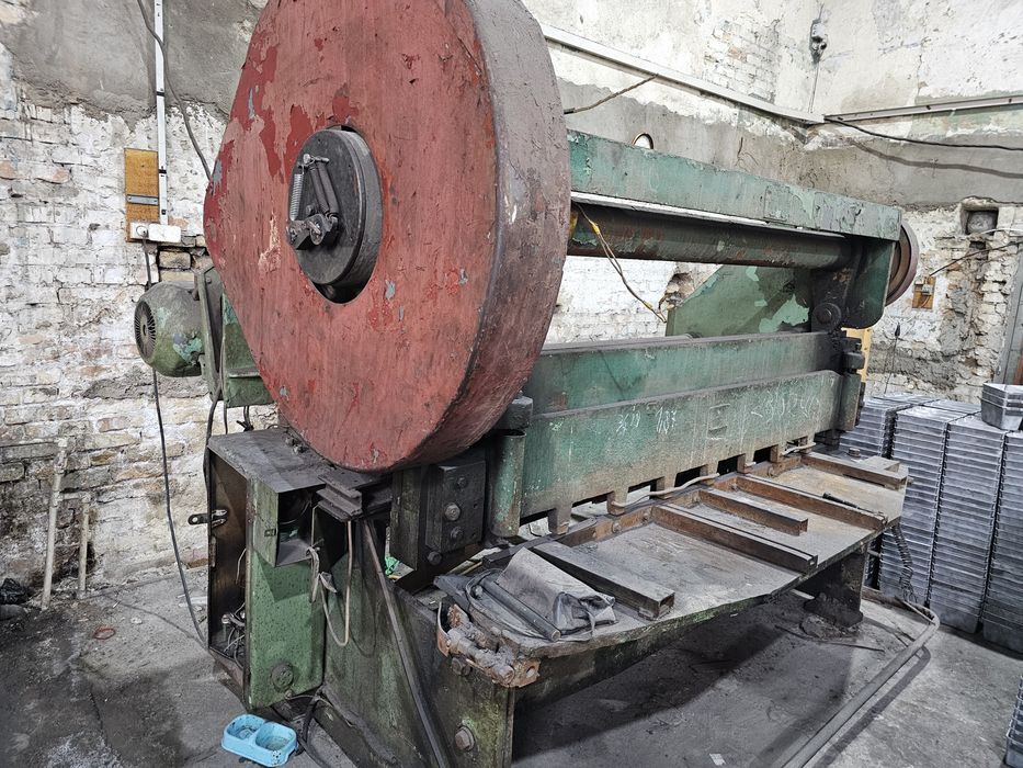 Гильотина продается срочно !!!