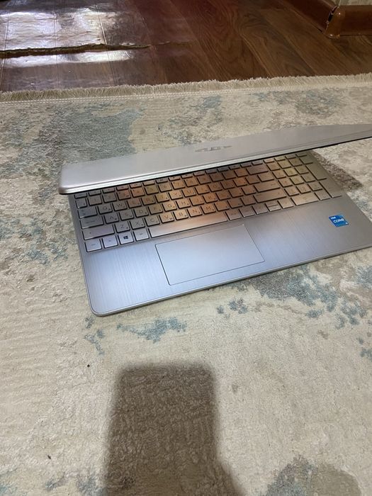 11 пок HP SSD 512gb Core-i3