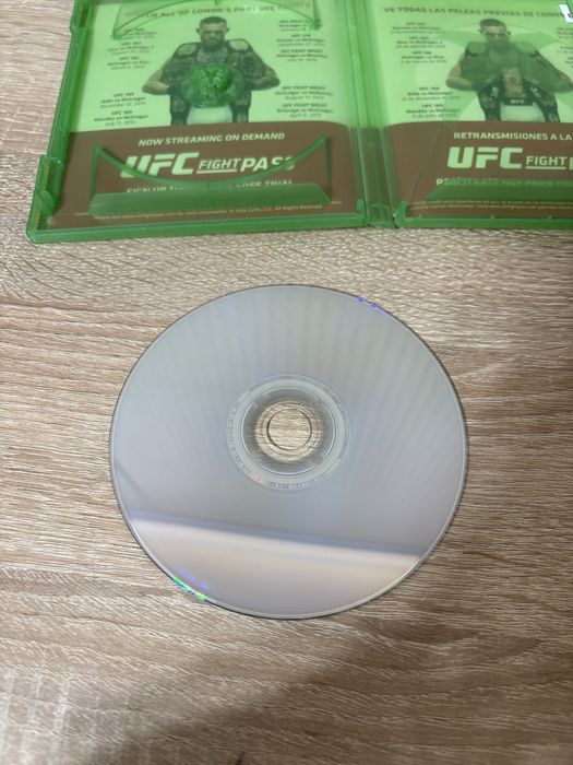 Ufc 3 на Xbox one диск в хорошем состоянии