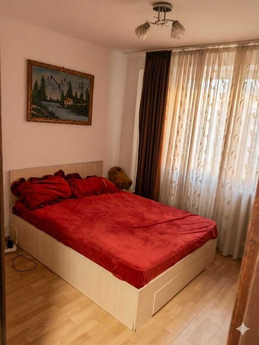 Proprietar inchiriez 2 camere delfinului,mega mall