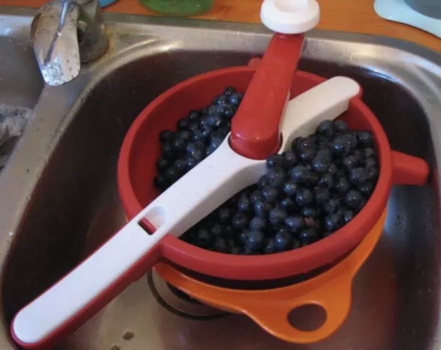 Tupperware терка , нерж.сталь, полипропилен