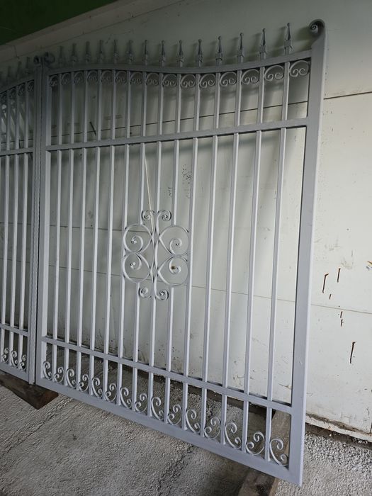 Porti auto batante + Poartă mică