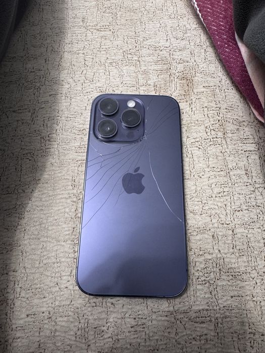 Продам айфон 14 про