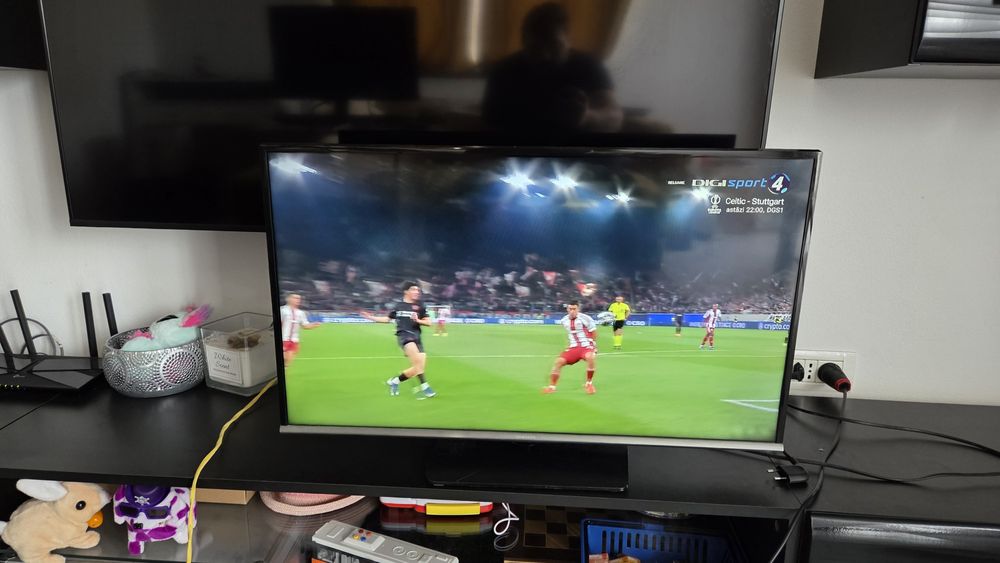 TV  SAMSUNG 80 cm 3 pete pe ecran functional 100%