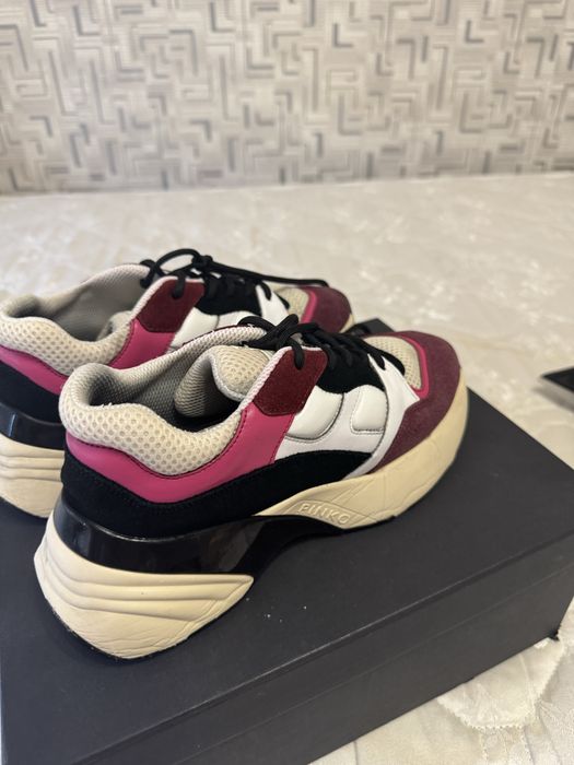 Pinko сникърси , използвани