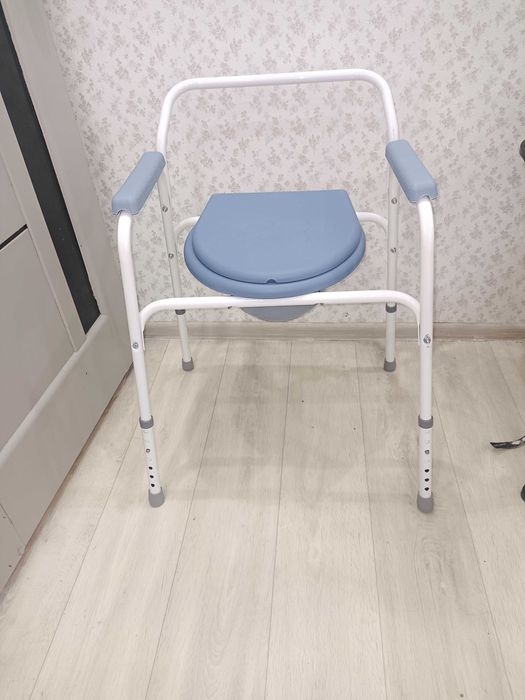Кресло туалет для пожилых