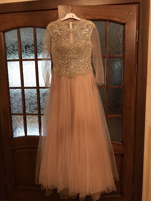 Вечернее платье / узату из Дубай