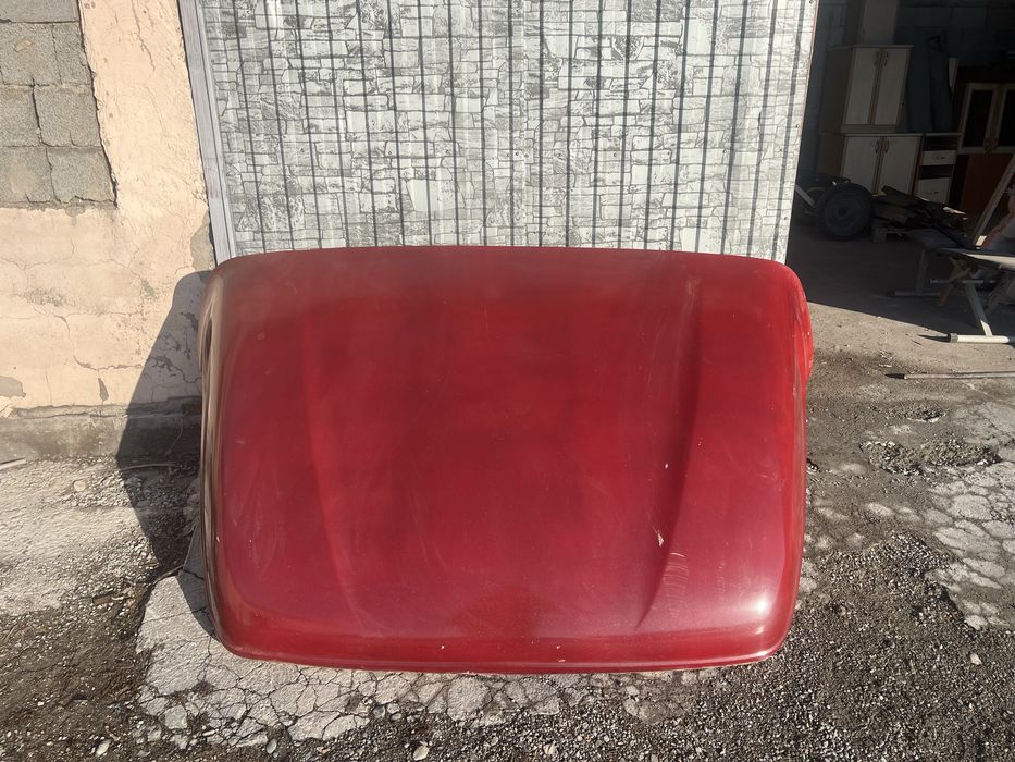 Продам спойлер на мерседес 814