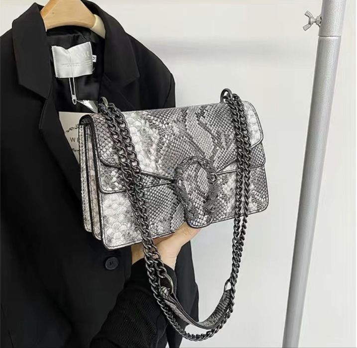 Сумочка под питон