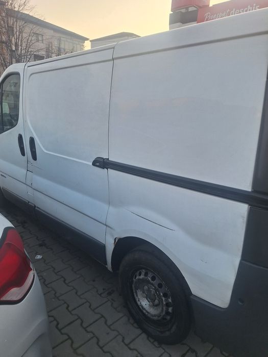 Opel vivaro renault trafic nissan primastar 1.9 dci