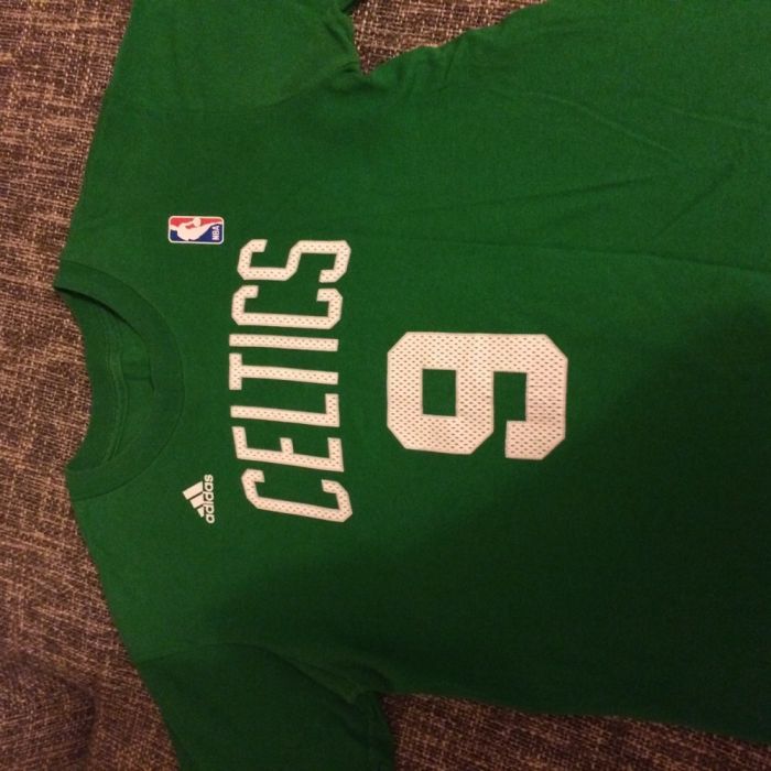 Продам футболку