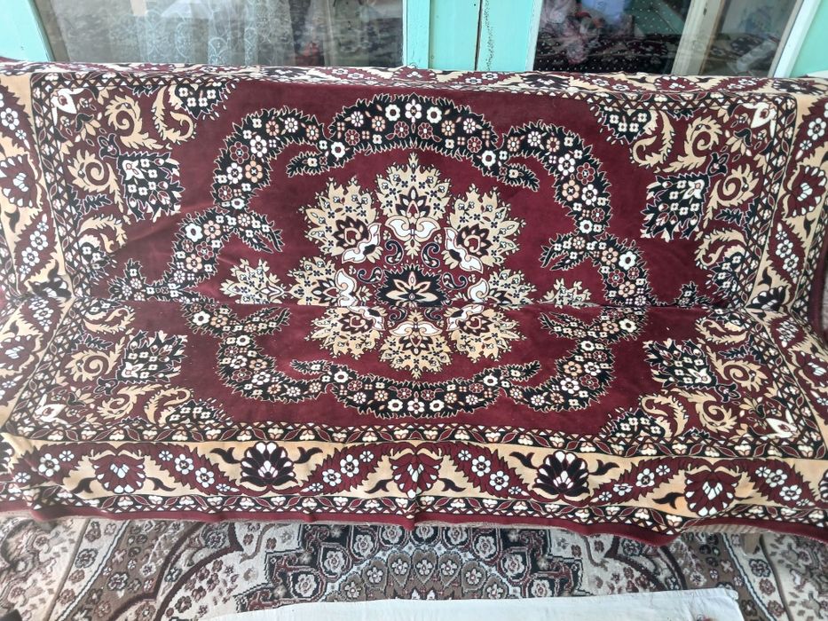 Yumshoq mebel sotiladi