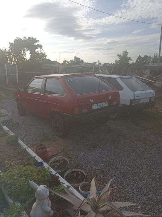 Продам два ваза.