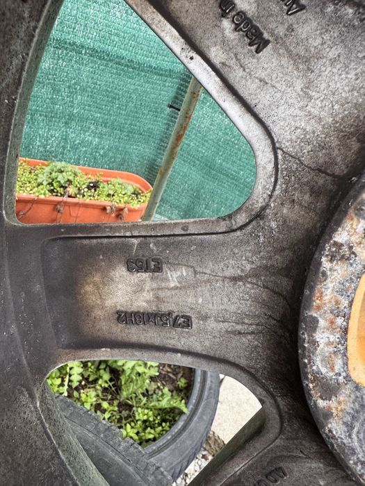 Продавам гуми 235 60 18 с джанти за Ауди Q7/Tuareg/Porshe!