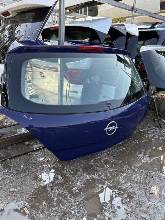 Заден капак за Opel Astra H 2010год.