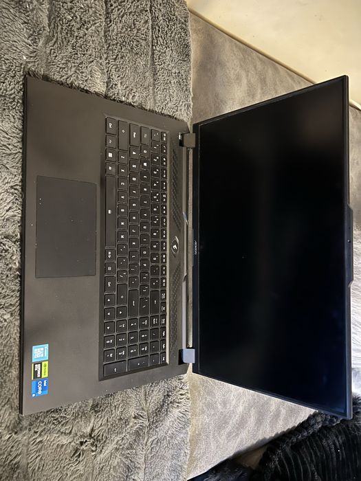 Геймърски лаптоп Gigabyte Aorus 7 9KF RTX 4060 360hz 16ram 512gb SSD