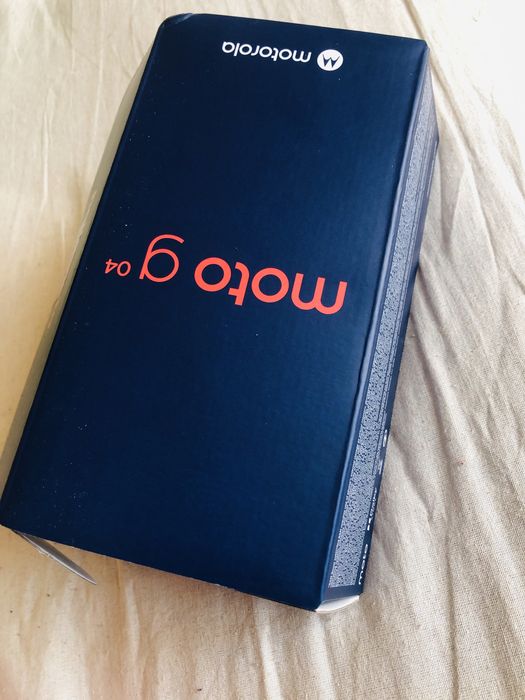 Телефон Moto g 04  оранжев
