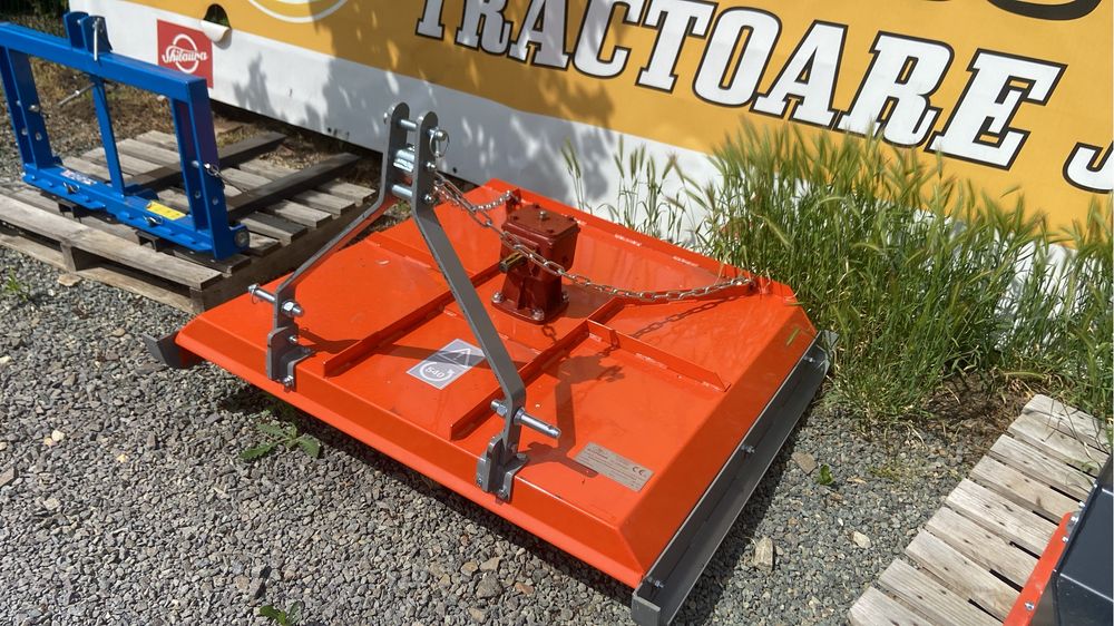 Freza de sol, tocatori resturi vegetale cu ciocane si elicopter