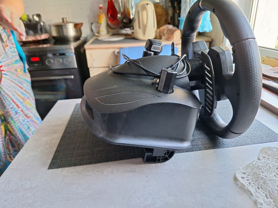 Продам игровой контролер.