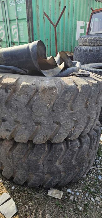 Шины для погрузчика 23,5-25