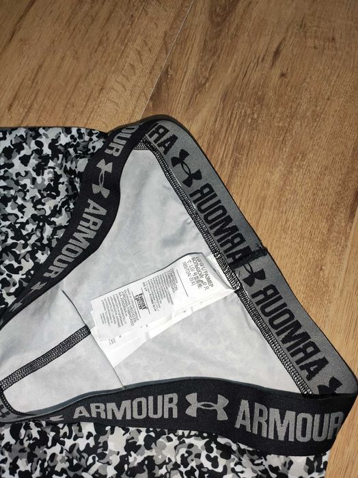 Pantaloni scurti compresie de dama Under Armour marimea L