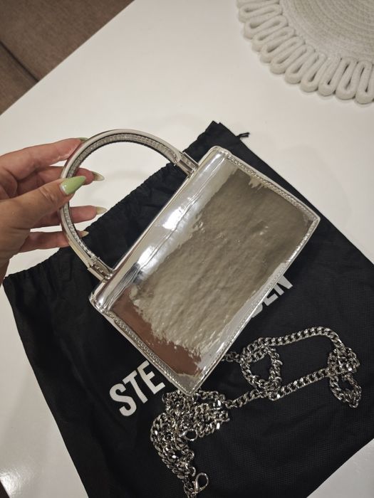 Дамска сребърна чанта Steve Madden