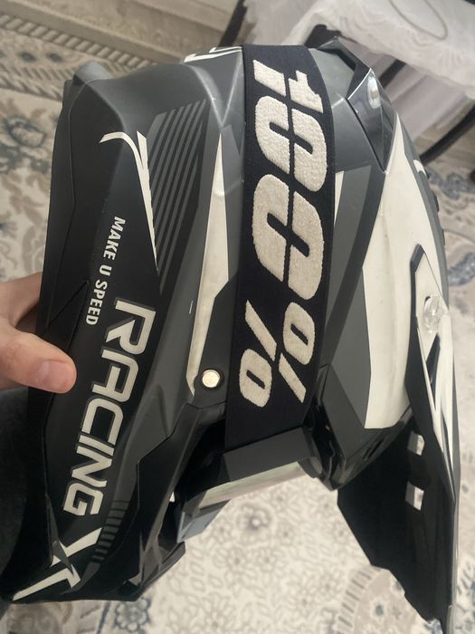 Продам 2 кросовых шлема