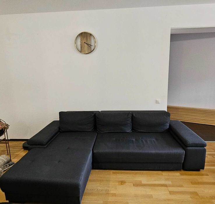 Canapea extensibila in stare foarte buna cu lada de depozitare