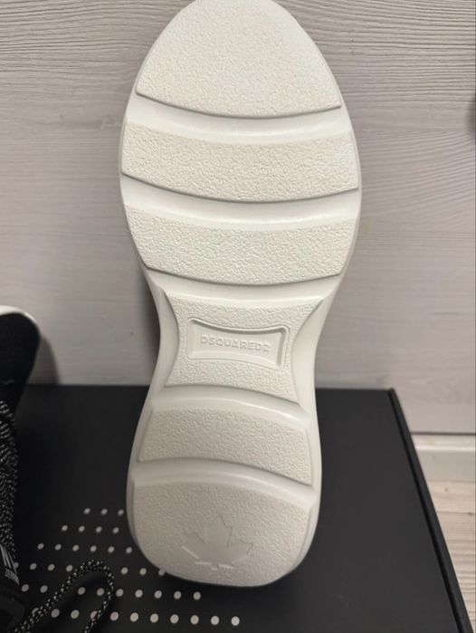 Adidasi Dsquared2 noi 39