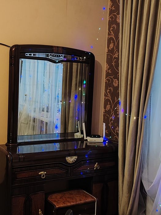 Продам спальный гарнитур