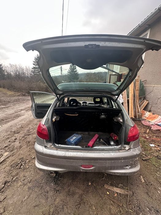2 mașini de vânzare – Peugeot 206 + Opel Astra Break GPL – preț bun