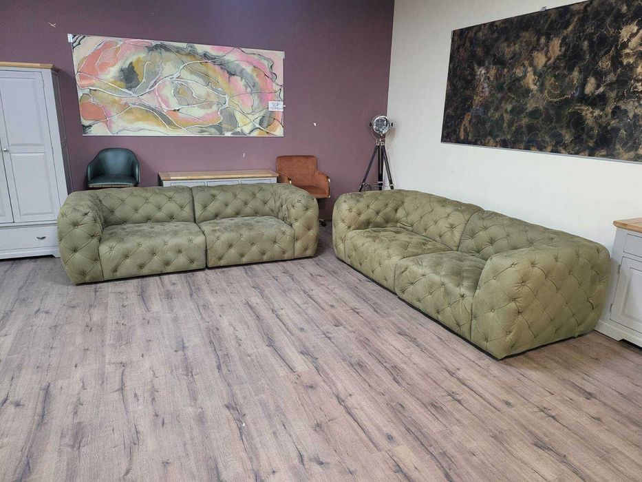 Зелен комплект дивани от плат набук две тройки тип Честърфийлд