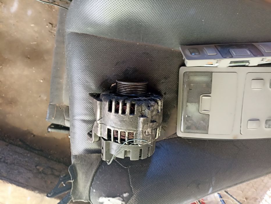 Алтернатор за Audi A6 2.5 180кс