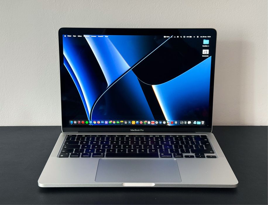 MacBook PRO M1 13 inch | 8GB Ram | 256 GB Full Box - stare foarte bună
