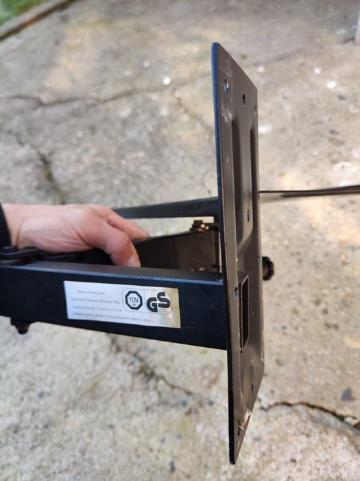 Поставка за телевизор