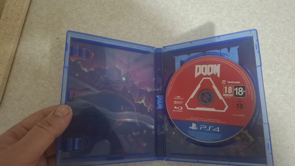 Продам игру Doom