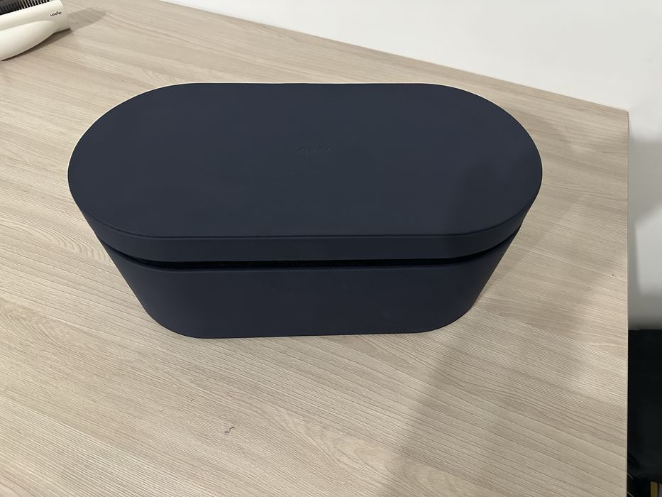 Кейсы от Dyson в хорошем состоянии