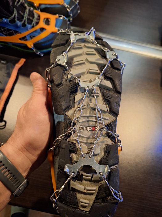 NOI, gheruțe/crampoane/colțari 36-45, dinți și lanțuri oțel inoxidabil