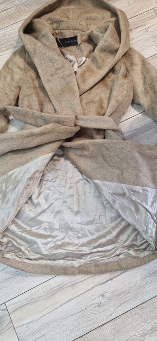 Зимни палто Zara с качулка, размер Л