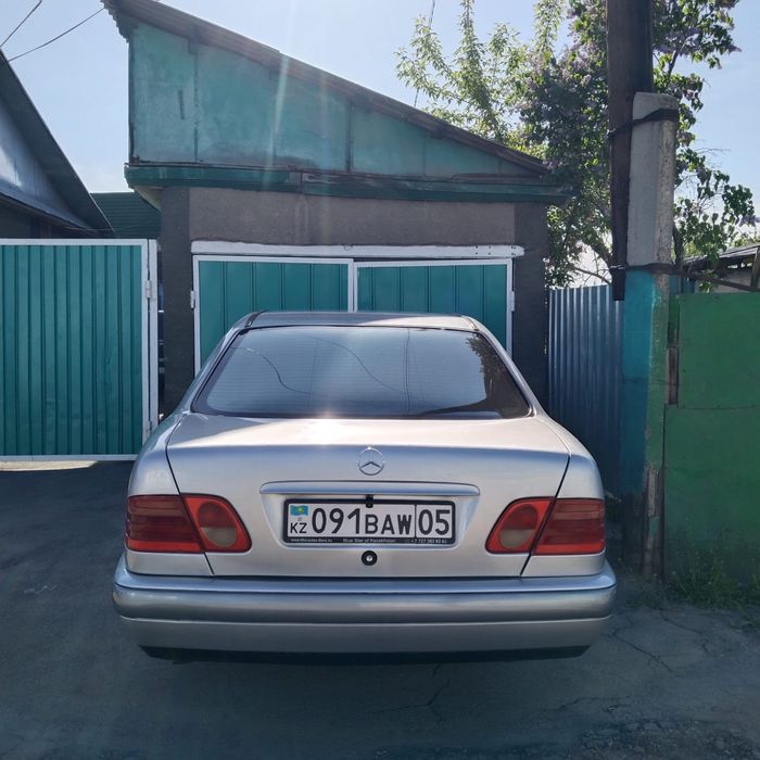 Мерседес w210 в отличном состояние