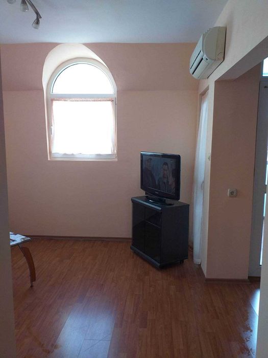 Дава се под наем Двустаен апартамент в Бургас, Възраждане - 40 кв.м за 300 € - Снимка #5