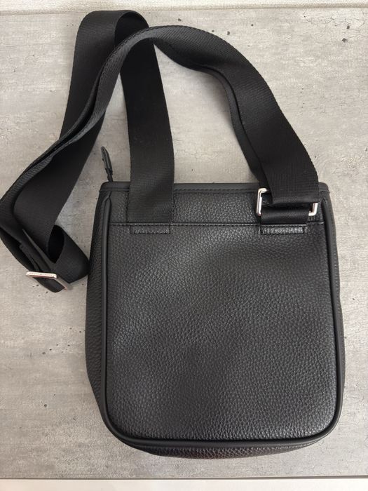 Продам сумку Tommy Hilfiger