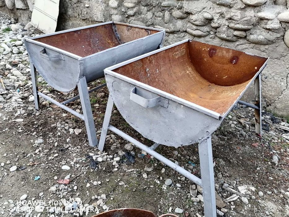 Лист, кормушка, ўчоқ ва бочка