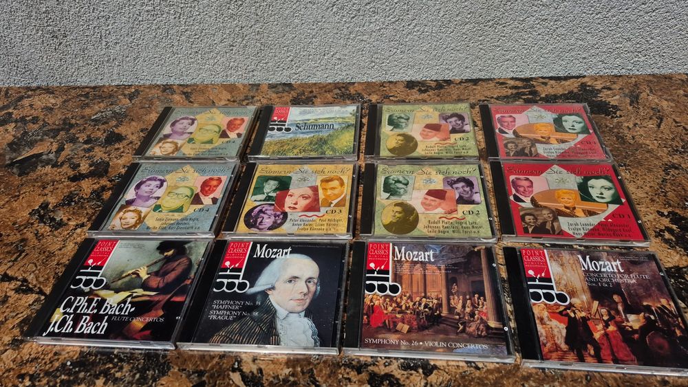 Vând Lot 12 CD cu muzica clasica mixta din colectia Point