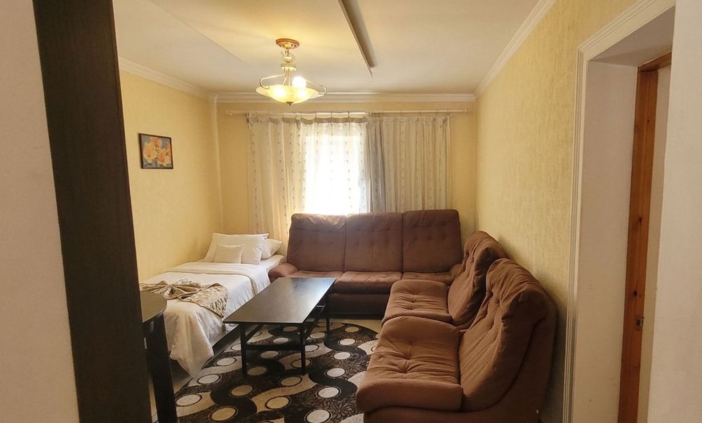 Продаю свой участок с домом в центре Кибрая