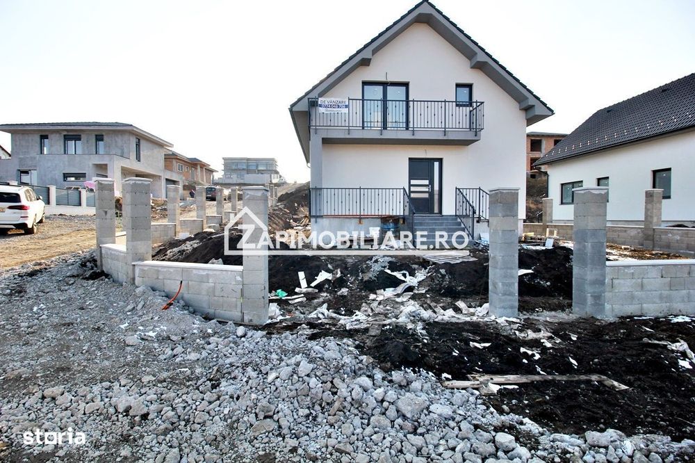 Casa 4 camere la cheie,2bai,120 mp,501 mp teren,zona Corunca